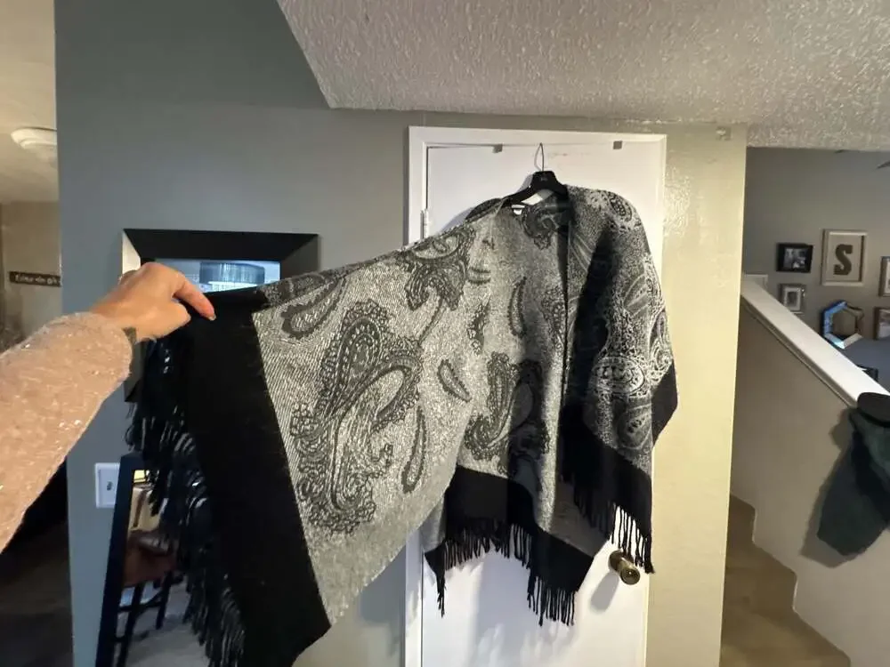 Croft & Barrow Black and Gray Paisley Print Fringed Shawl Wrap Poncho
